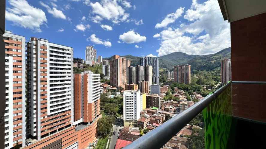 Apartamento de 3 alcobas en arriendo en La Doctora, Sabaneta, 70 m² · foto 3 de 14