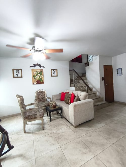 Casa de 3 alcobas en venta en Villa Olimpica Simon Bolivar, Santa Marta, 147 m² · foto 3 de 12