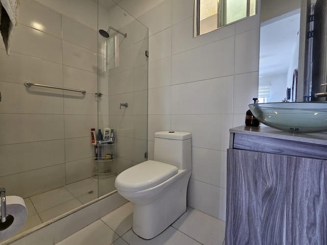 Apartamento de 2 alcobas en venta en Las Palmas, Ricaurte, 52 m² · foto 6 de 9