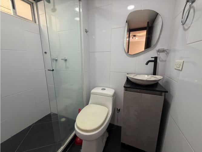 Apartamento de 3 alcobas en arriendo en Loma De Los Bernal, Medellín, 65 m² · foto 6 de 14