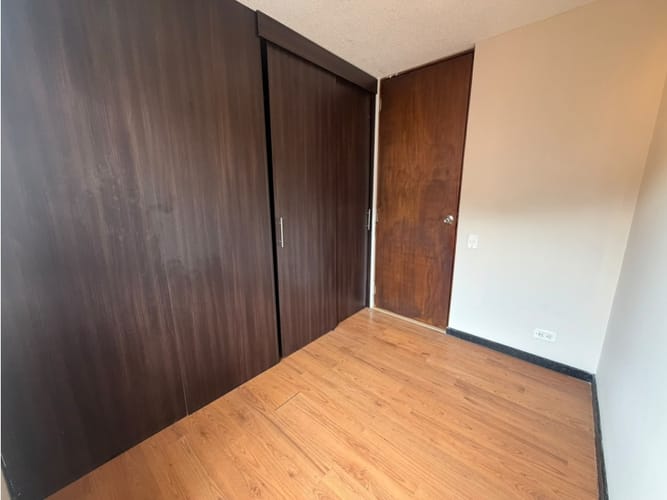 Apartamento de 3 alcobas en arriendo en Loma De Los Bernal, Medellín, 65 m² · foto 11 de 14