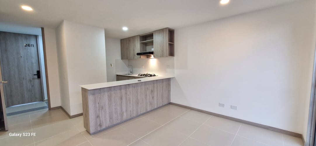 Apartamento de 3 alcobas en venta en Centro, Itagüí, 67 m² · foto 2 de 20