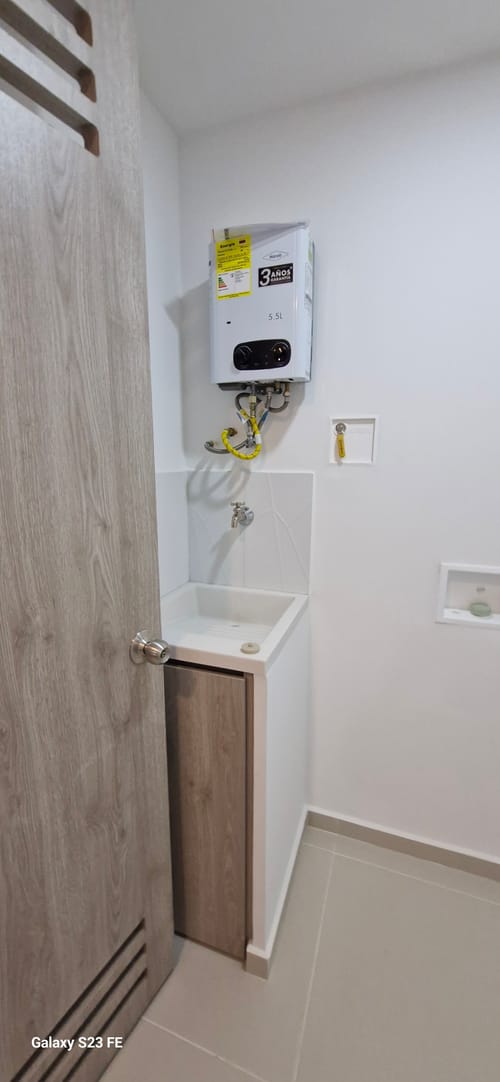 Apartamento de 3 alcobas en venta en Centro, Itagüí, 67 m² · foto 3 de 20
