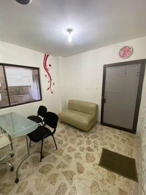 Consultorio en arriendo en Sotomayor, Bucaramanga, 14 m² · foto 3 de 4