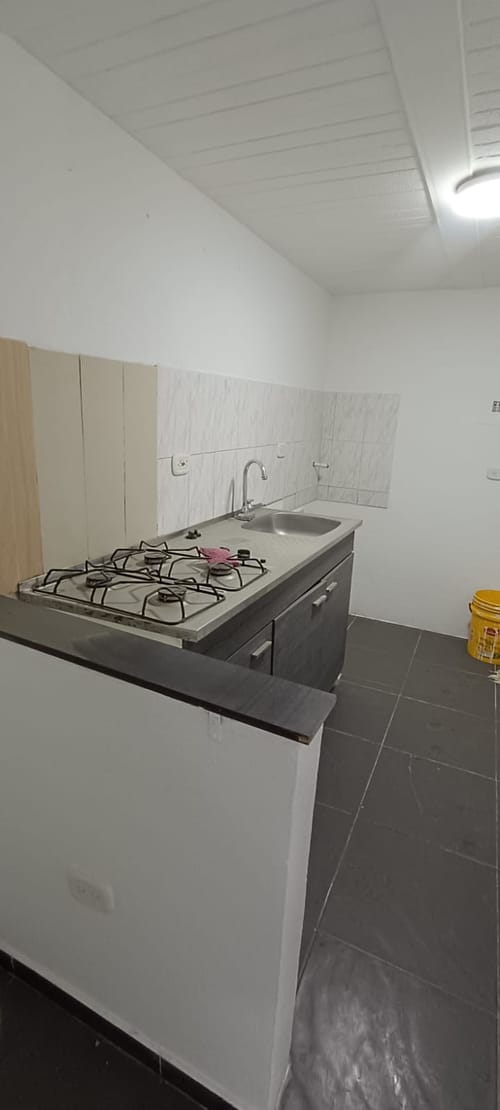 Apartamento de 3 alcobas en venta en Cr. La Confianza Et. I, Soacha, 38 m² · foto 4 de 24