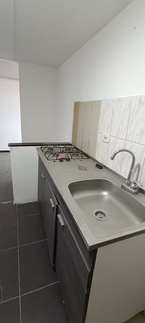 Apartamento de 3 alcobas en venta en Cr. La Confianza Et. I, Soacha, 38 m² · foto 5 de 24