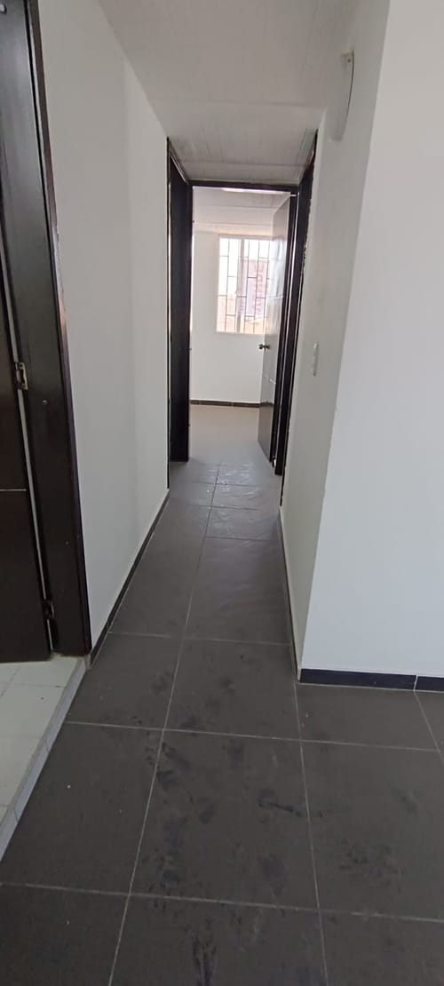 Apartamento de 3 alcobas en venta en Cr. La Confianza Et. I, Soacha, 38 m² · foto 10 de 24