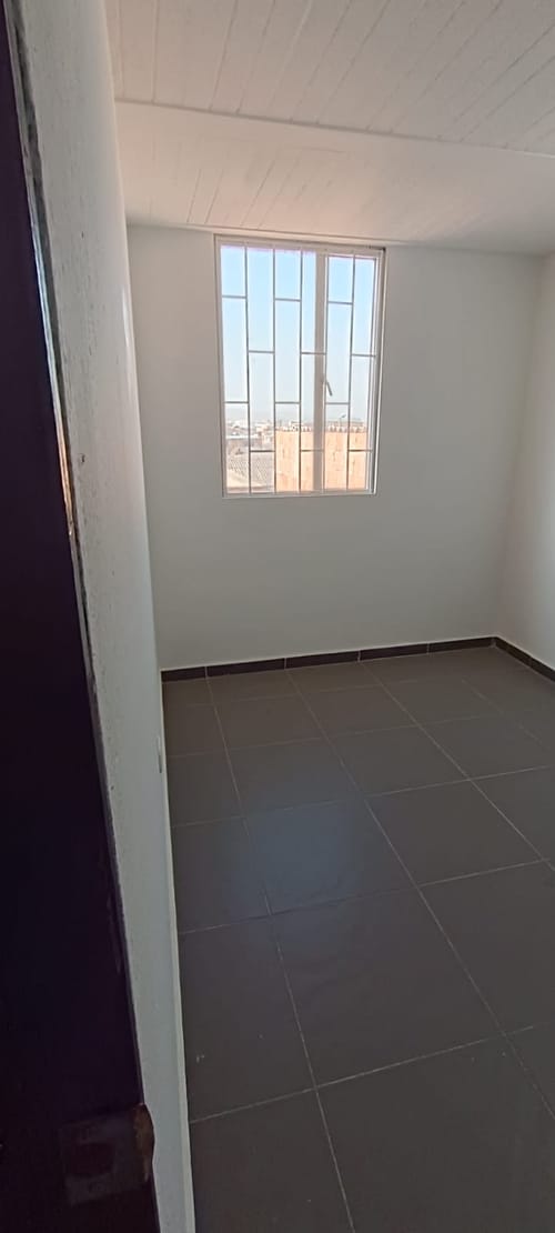 Apartamento de 3 alcobas en venta en Cr. La Confianza Et. I, Soacha, 38 m² · foto 11 de 24