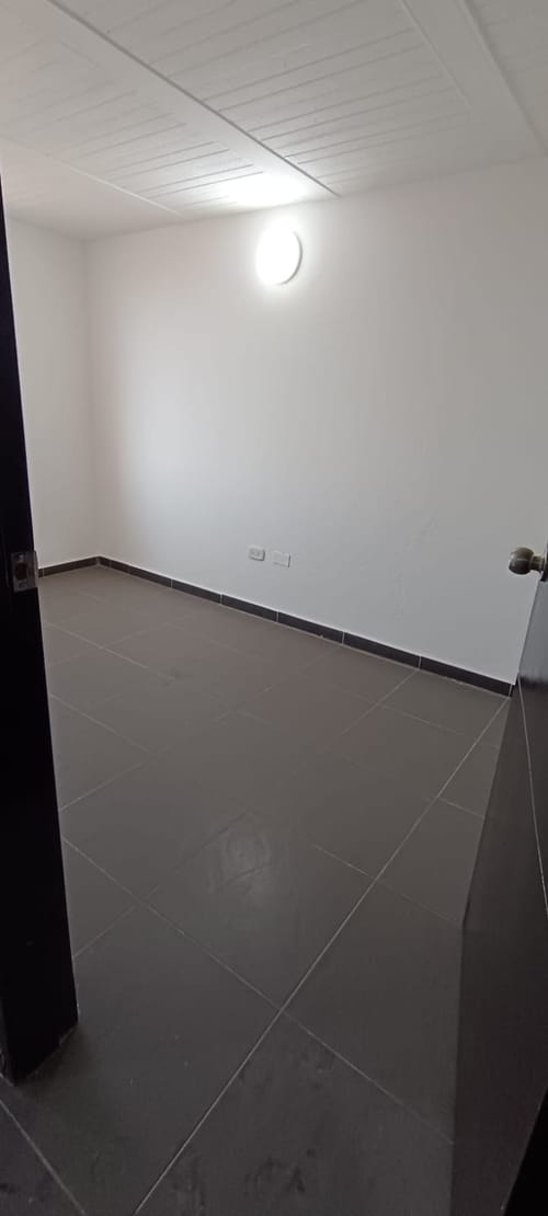 Apartamento de 3 alcobas en venta en Cr. La Confianza Et. I, Soacha, 38 m² · foto 12 de 24