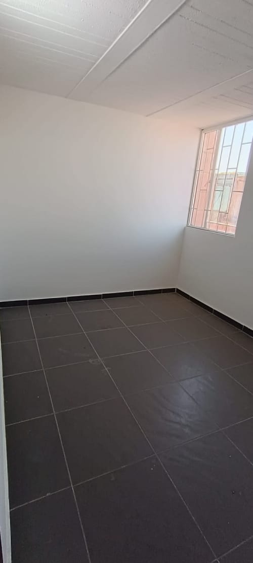 Apartamento de 3 alcobas en venta en Cr. La Confianza Et. I, Soacha, 38 m² · foto 13 de 24
