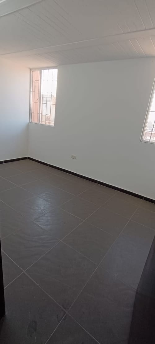 Apartamento de 3 alcobas en venta en Cr. La Confianza Et. I, Soacha, 38 m² · foto 14 de 24
