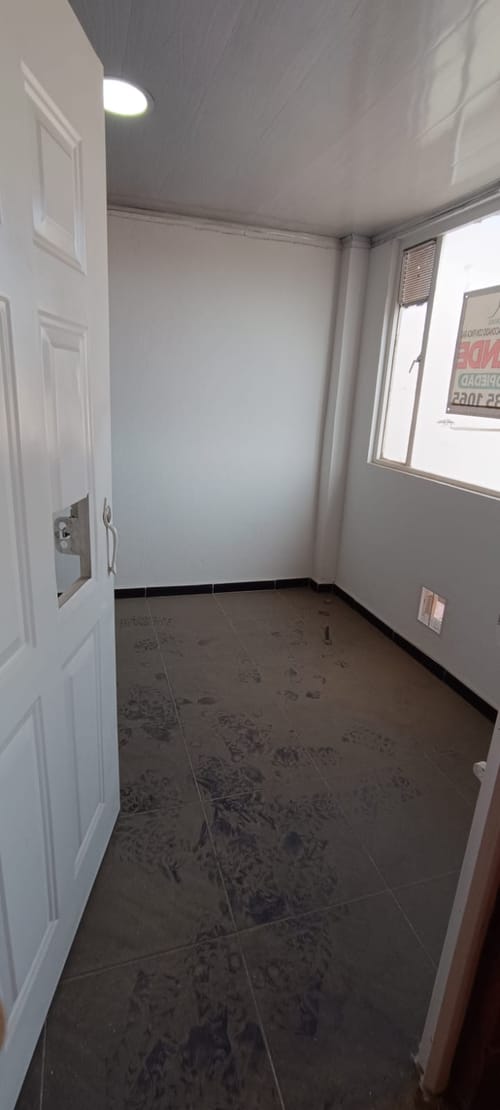 Apartamento de 3 alcobas en venta en Cr. La Confianza Et. I, Soacha, 38 m² · foto 18 de 24