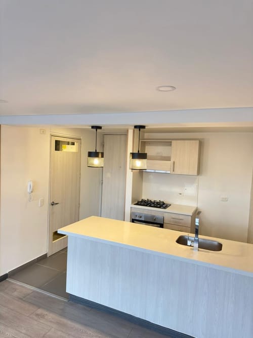 Apartamento de 3 alcobas en venta en Fontibon, Bogotá, 65 m² · foto 2 de 21
