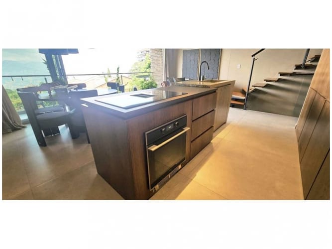 Casa de 3 alcobas en venta en Loma El Atravesado, Medellín, 240 m² · foto 8 de 24