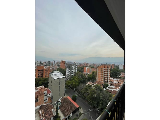 Apartamento de 4 alcobas en venta en Loma De Los Bernal, Medellín, 95 m² · foto 10 de 24