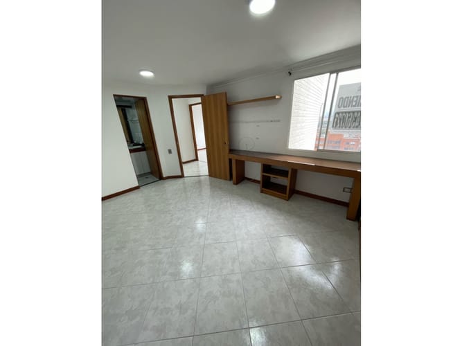 Apartamento de 4 alcobas en venta en Loma De Los Bernal, Medellín, 95 m² · foto 19 de 24