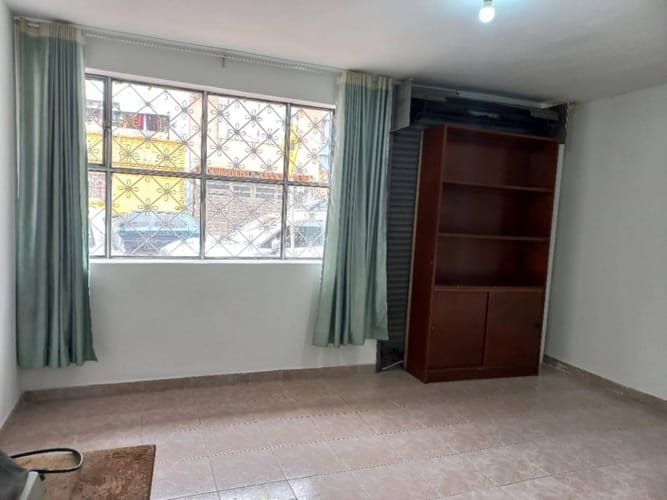 Casa de 11 alcobas en venta en La Granja, Bogotá, 170 m² · foto 8 de 24