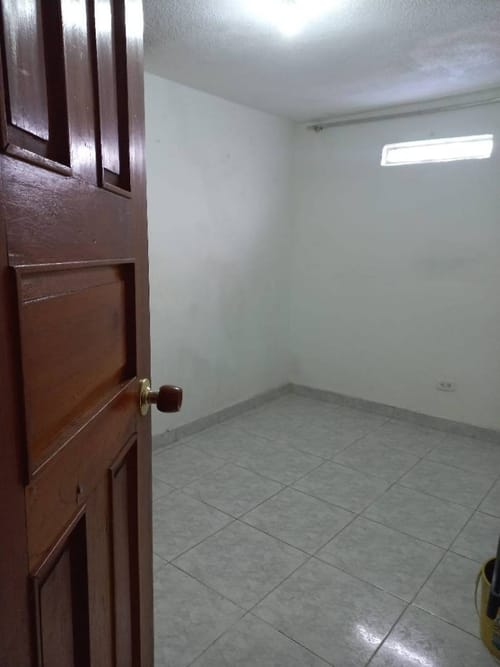 Casa de 11 alcobas en venta en La Granja, Bogotá, 170 m² · foto 9 de 24