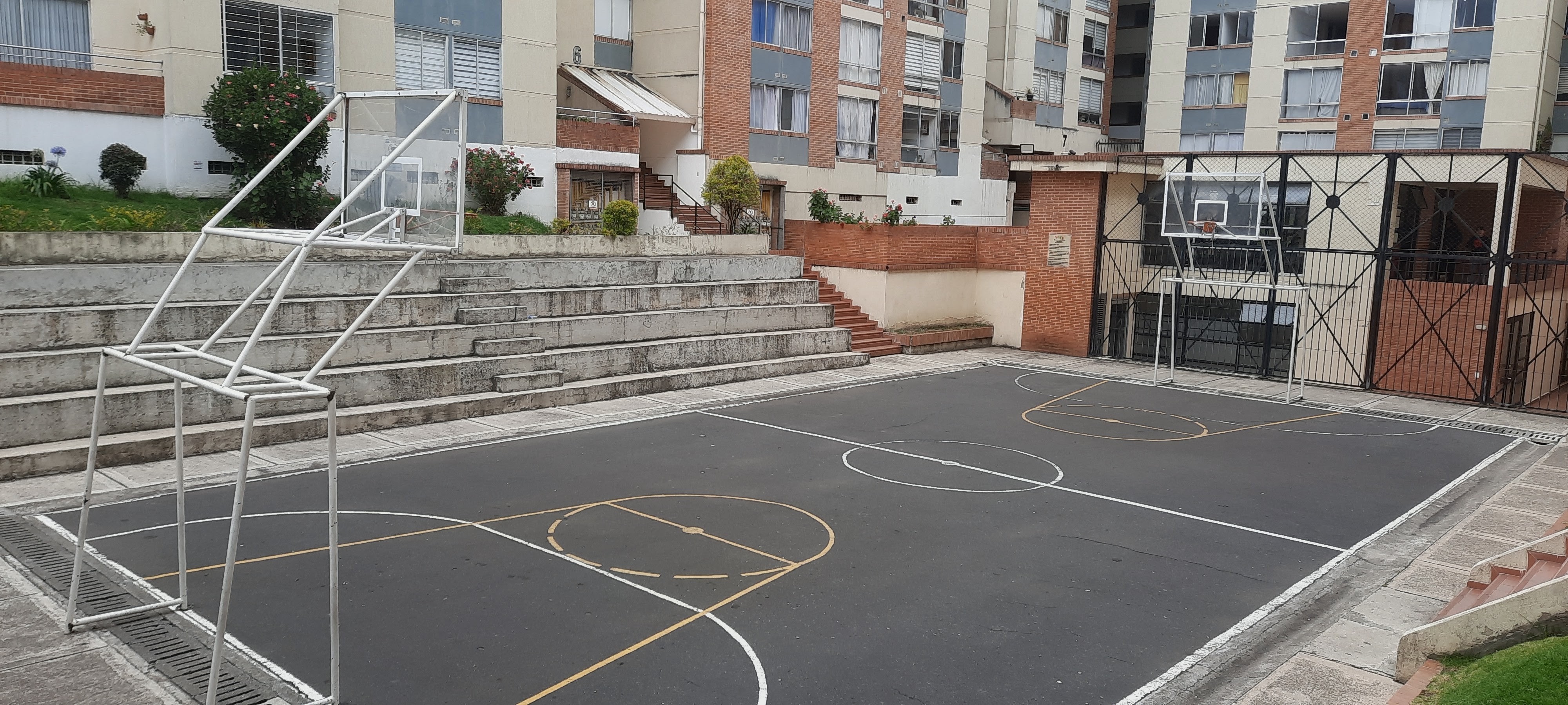 Apartamento en venta en Lagos De Torca, Bogotá · foto 2 de 24