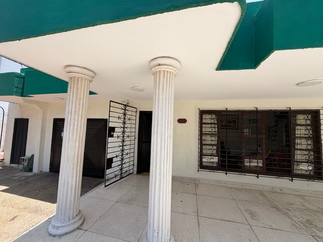 Casa de 5 alcobas en arriendo en El Recreo, Barranquilla, 428 m² · foto 2 de 23