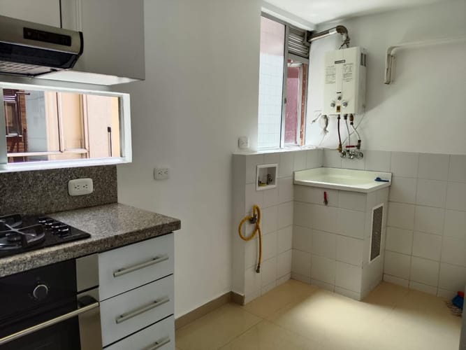 Apartaestudio en venta en Cedritos, Bogotá, 46 m² · foto 5 de 9