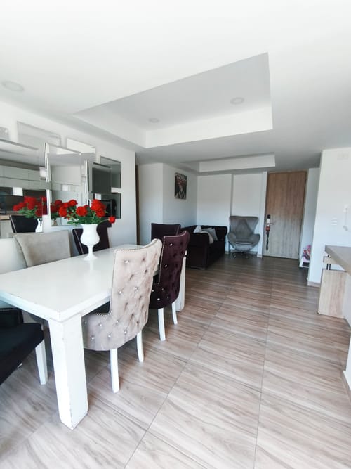 Apartamento de 3 alcobas en venta en Picaleña Y Mirolindo, Ibagué, 125 m² · foto 2 de 12