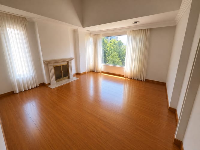 Apartamento de 4 alcobas en venta en Chicó Navarra, Bogotá, 203 m² · foto 2 de 10