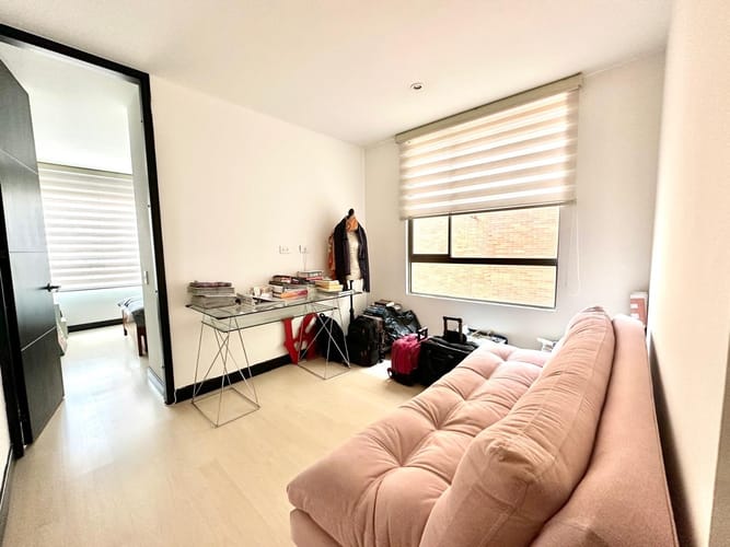 Apartamento de 3 alcobas en venta en Centro Comercial Palatino, Bogotá, 137 m² · foto 16 de 19