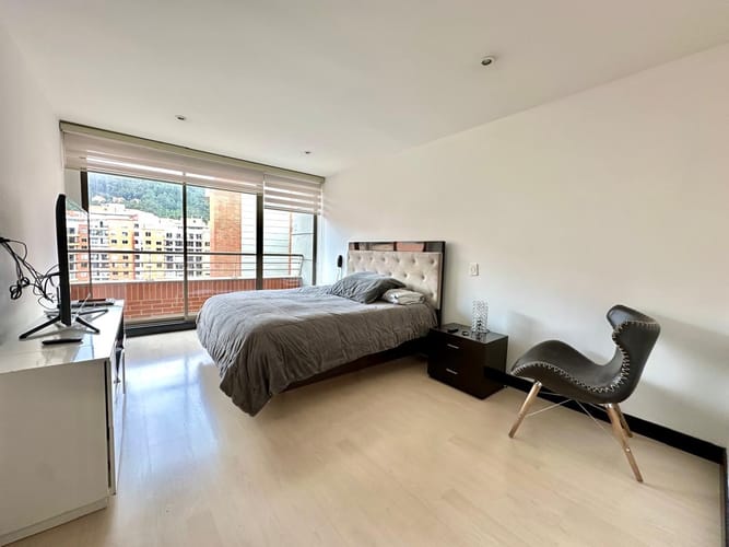 Apartamento de 3 alcobas en venta en Centro Comercial Palatino, Bogotá, 137 m² · foto 17 de 19