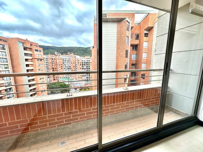Apartamento de 3 alcobas en venta en Centro Comercial Palatino, Bogotá, 137 m² · foto 12 de 19