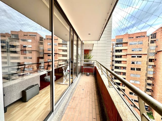 Apartamento de 3 alcobas en venta en Centro Comercial Palatino, Bogotá, 137 m² · foto 4 de 19