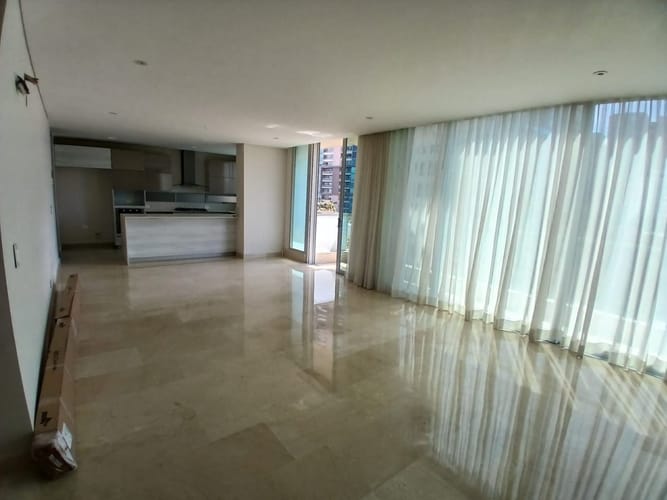 Apartamento de 3 alcobas en venta en Riomar, Barranquilla, 169 m² · foto 2 de 15