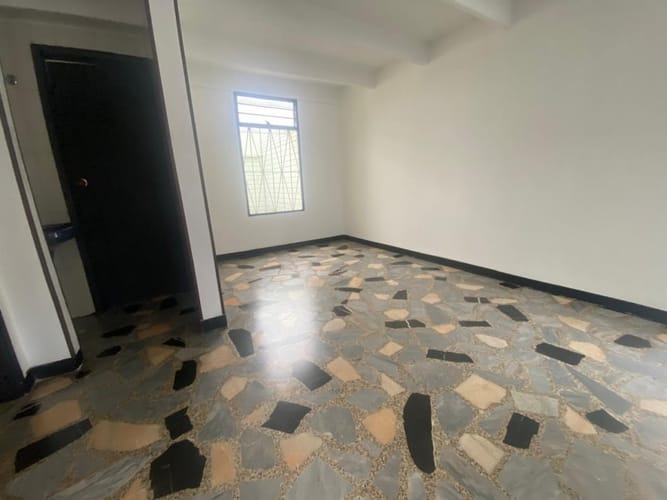 Casa de 3 alcobas en venta en Versalles Fontibon, Bogotá, 75 m² · foto 6 de 23