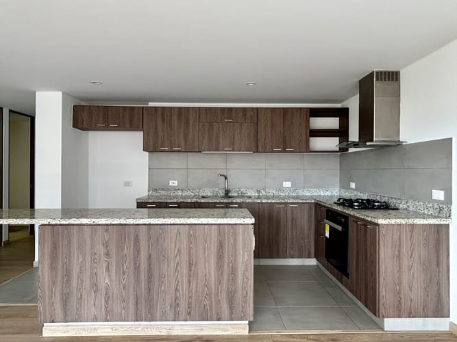 Apartamento de 3 alcobas en venta en Fontibon, Bogotá, 131 m² · foto 5 de 24