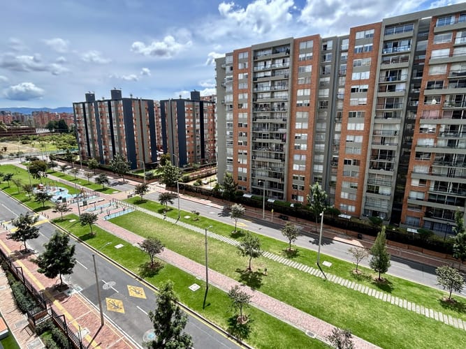 Apartamento de 3 alcobas en venta en Fontibon, Bogotá, 131 m² · foto 9 de 24