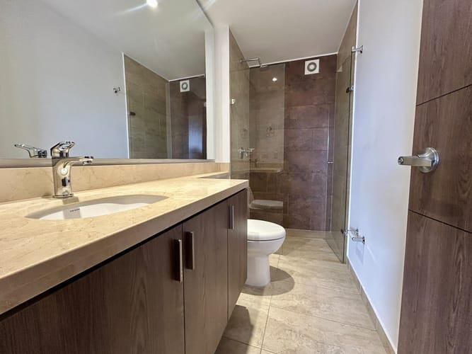 Apartamento de 3 alcobas en venta en Fontibon, Bogotá, 131 m² · foto 12 de 24