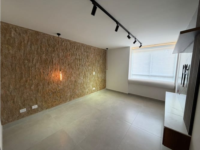 Apartamento de 3 alcobas en arriendo en El Porvenir, Medellín, 105 m² · foto 2 de 16