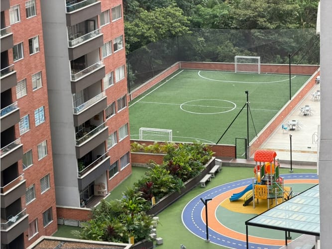 Apartamento de 3 alcobas en arriendo en El Porvenir, Medellín, 105 m² · foto 16 de 16