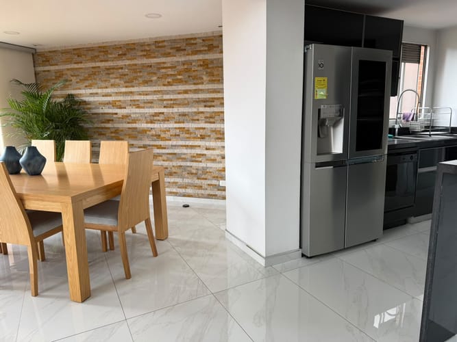 Apartamento de 4 alcobas en arriendo en Ciudad Salitre, Bogotá, 138 m² · foto 4 de 24