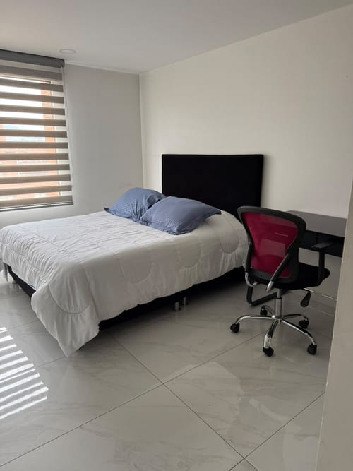 Apartamento de 4 alcobas en arriendo en Ciudad Salitre, Bogotá, 138 m² · foto 11 de 24