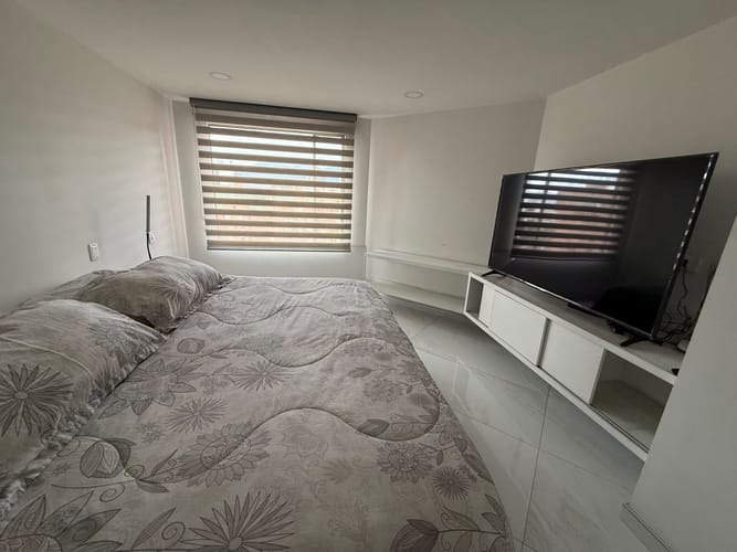 Apartamento de 4 alcobas en arriendo en Ciudad Salitre, Bogotá, 138 m² · foto 17 de 24