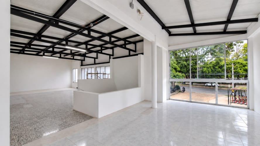 Local en venta en Patio Bonito, Medellín, 485 m² · foto 2 de 21