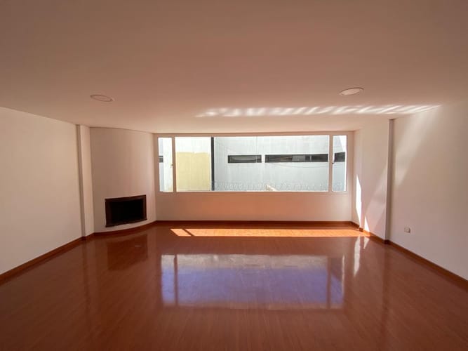 Apartamento en venta en Santa Barbara, Bogotá · foto 2 de 21