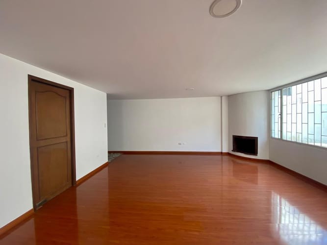 Apartamento en venta en Santa Barbara, Bogotá · foto 4 de 21