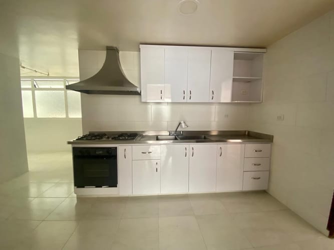 Apartamento en venta en Santa Barbara, Bogotá · foto 7 de 21