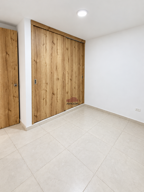 Casa de 2 alcobas en venta en Los Cambulos, Girón, 100 m² · foto 5 de 10