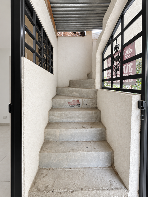 Casa de 2 alcobas en venta en Los Cambulos, Girón, 100 m² · foto 9 de 10