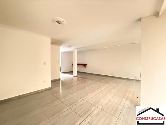 Casa de 4 alcobas en arriendo en Loma De Los Bernal, Medellín, 150 m² · foto 14 de 21