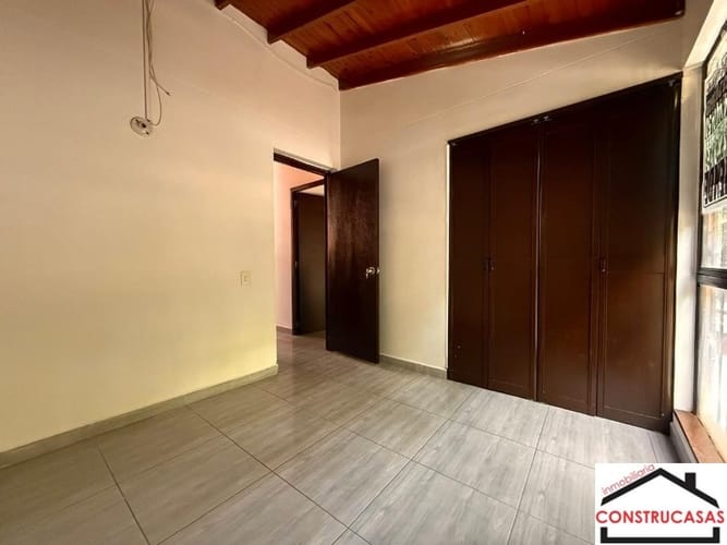 Casa de 4 alcobas en arriendo en Loma De Los Bernal, Medellín, 150 m² · foto 16 de 21