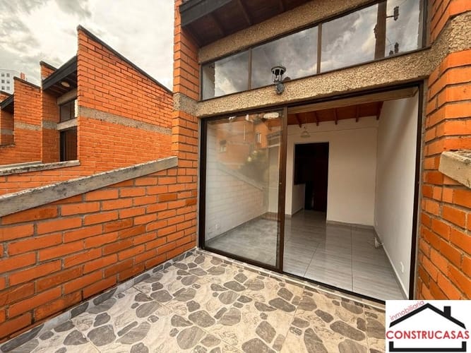 Casa de 4 alcobas en arriendo en Loma De Los Bernal, Medellín, 150 m² · foto 20 de 21